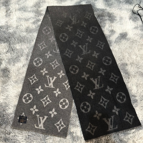 Louis Vuitton gradient scarf - Picture 2 of 3